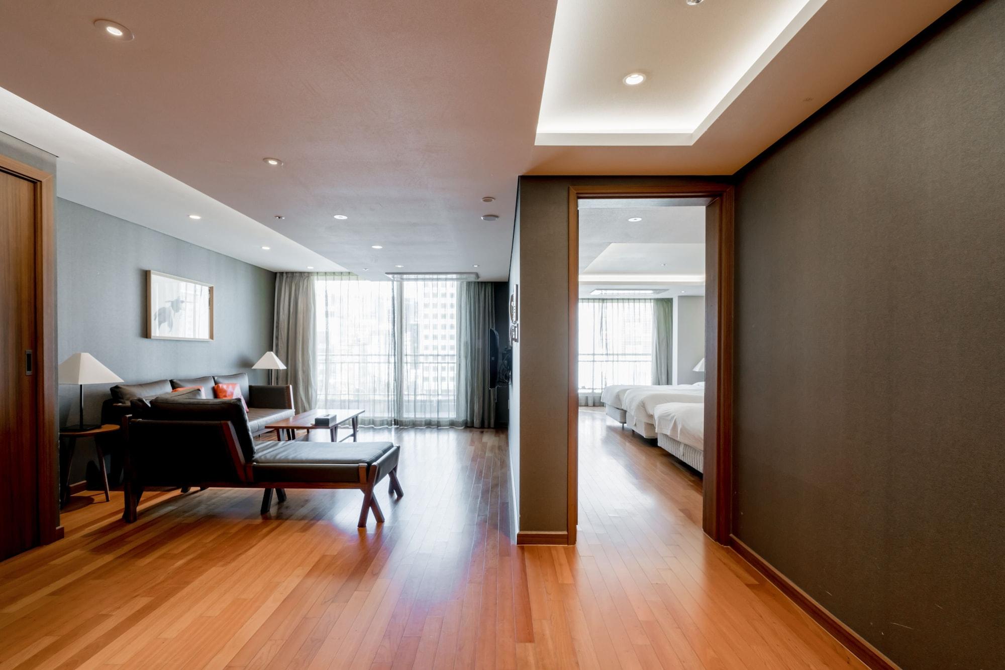 Oriens Hotel & Residences Myeongdong Seoul Exterior photo