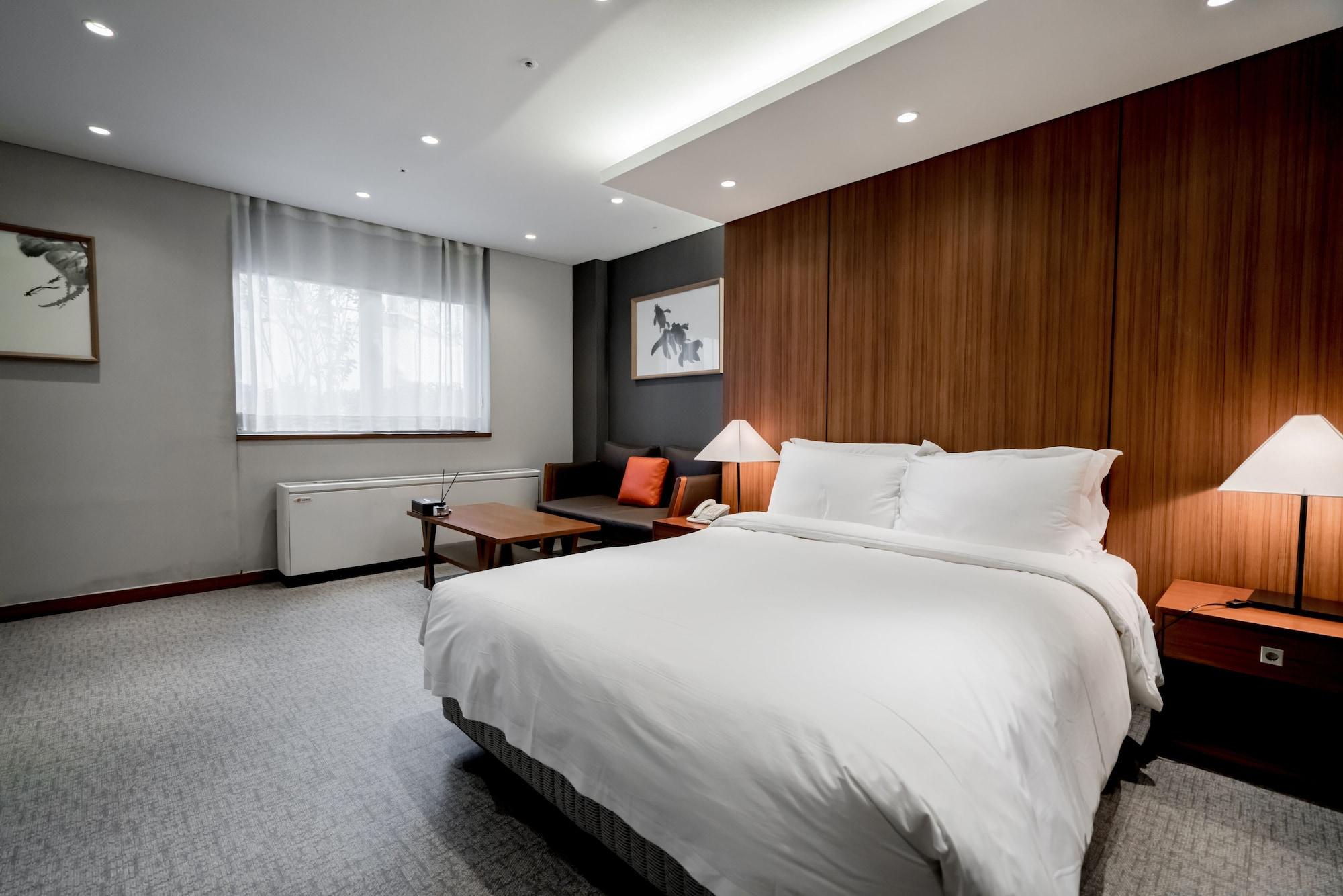 Oriens Hotel & Residences Myeongdong Seoul Exterior photo