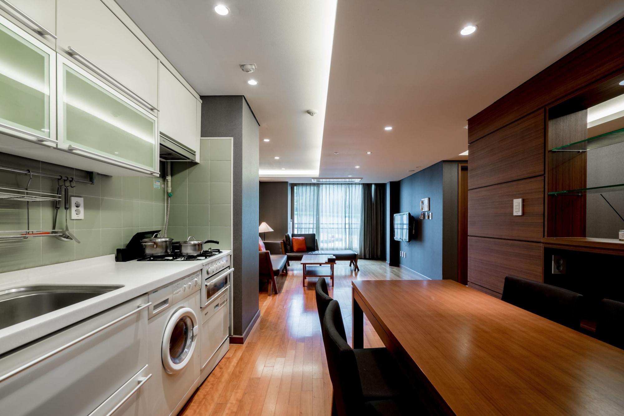 Oriens Hotel & Residences Myeongdong Seoul Exterior photo