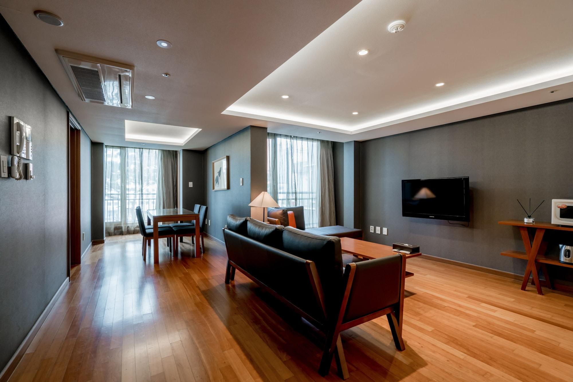 Oriens Hotel & Residences Myeongdong Seoul Exterior photo